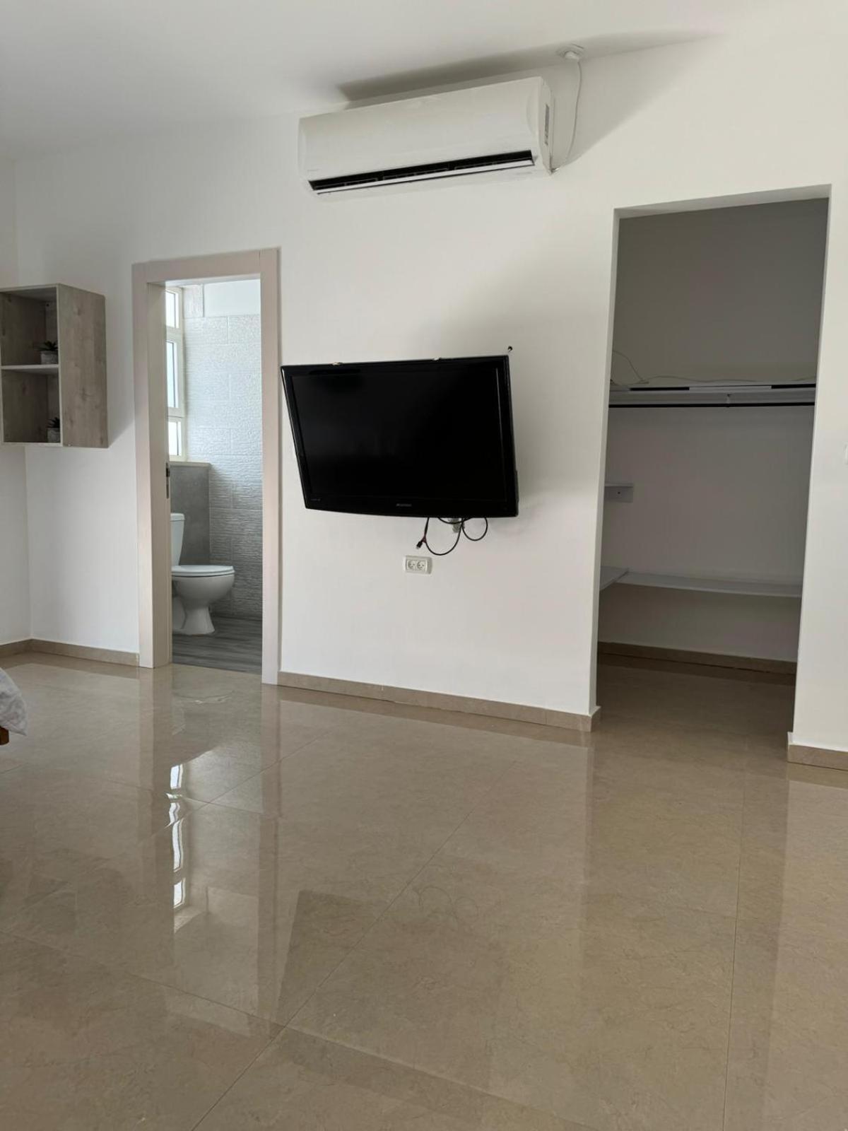 Villa Oasis Reef Resort Near The Sea -רק משפחות Eilat Exterior photo